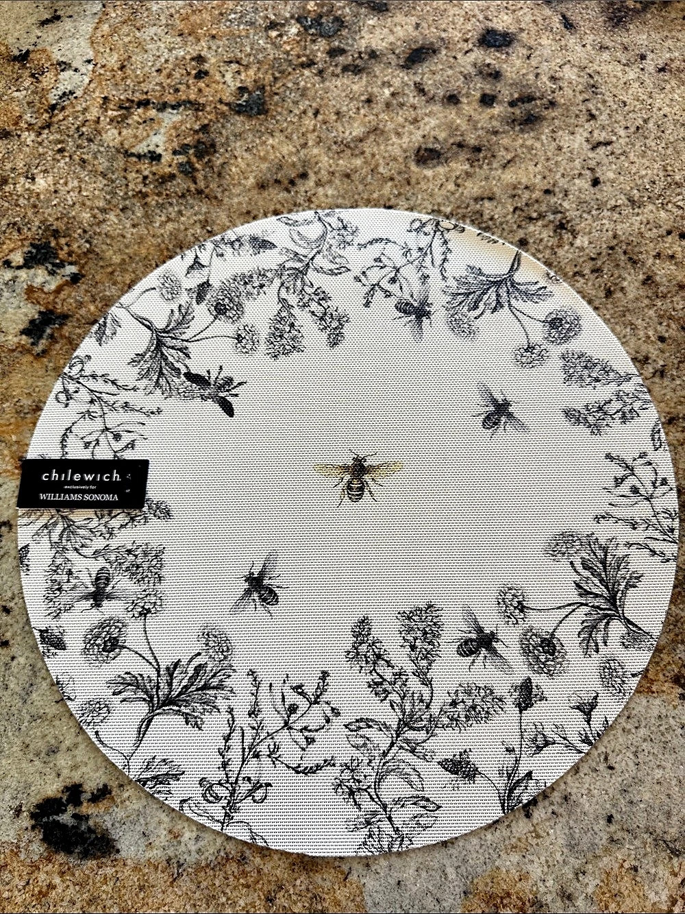 chilewich Honeycomb Round Placemat White & Black set of 2
